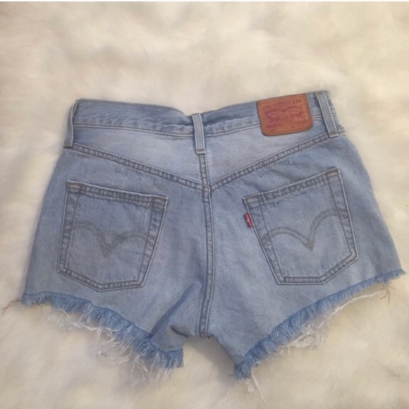 Vintage Levi’s 501 shorts - Picture 3 of 4